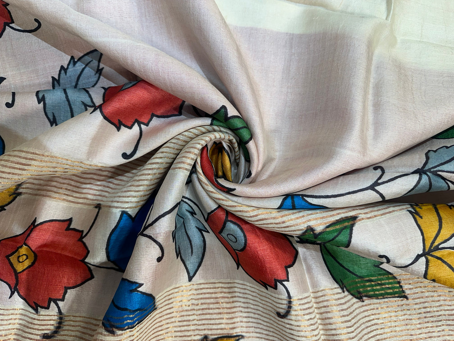 Off-White Floral Print Tussar Silk Saree