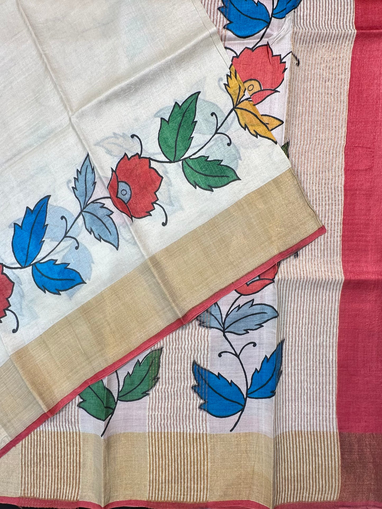 Off-White Floral Print Tussar Silk Saree