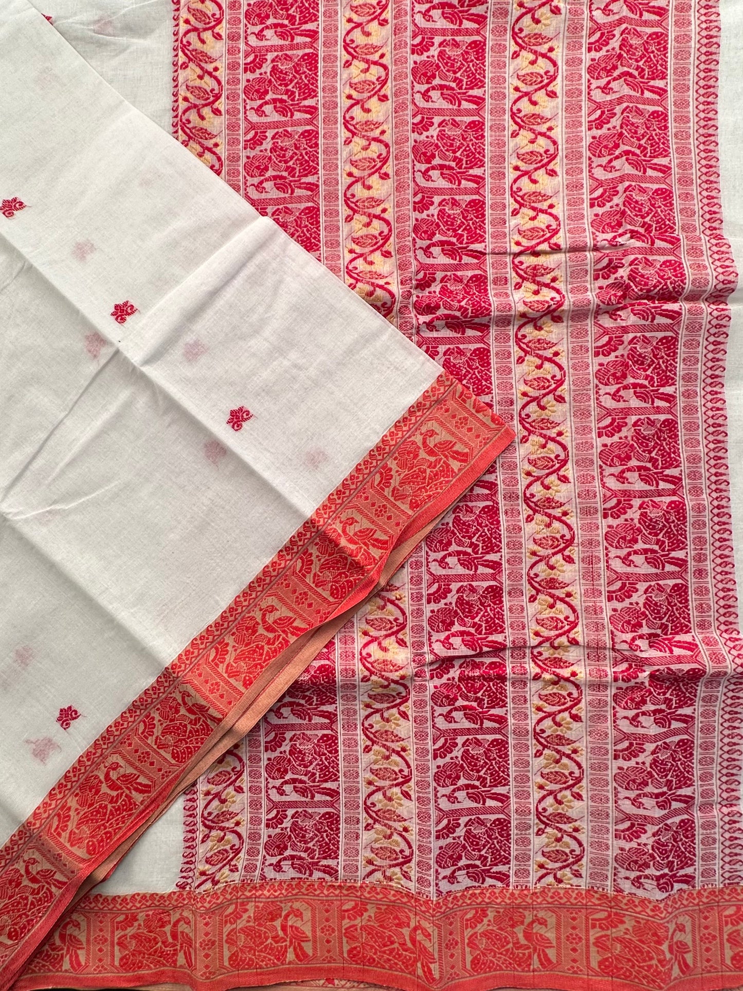 White Red Doodh Aalta Baluchari Weave Pure Cotton Saree