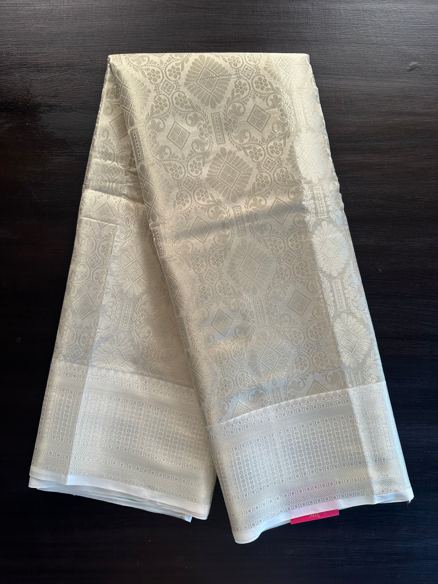 Saadagi Tissue Saree