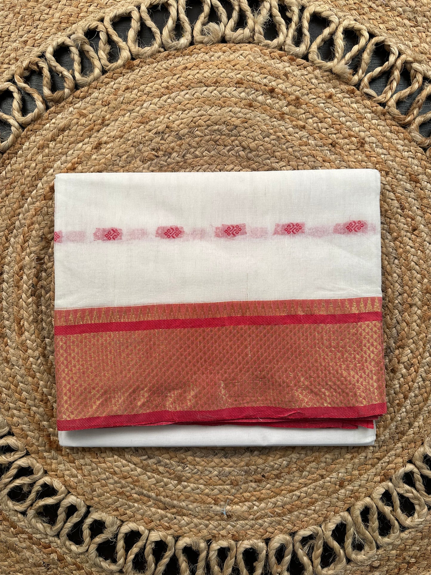 White Red Doodh Aalta Pure Cotton Saree