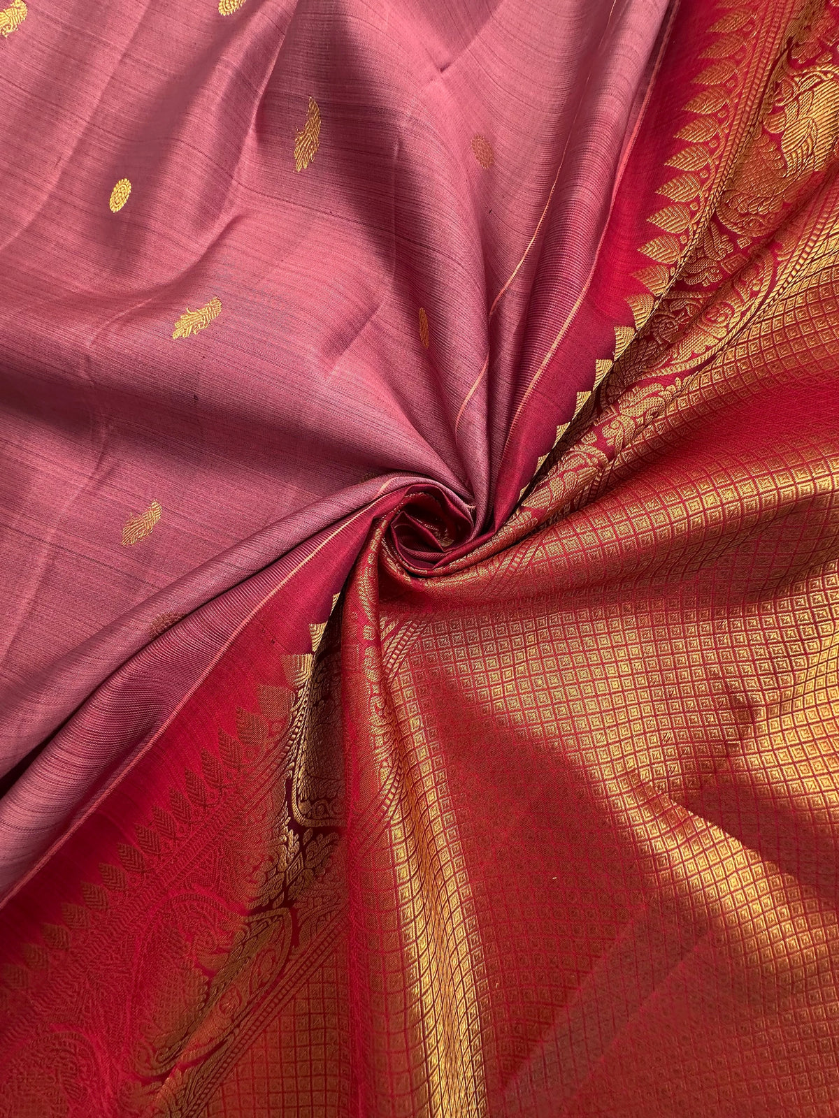 Dusky Pink -Maroon Handloom Kanjivaram Pure Silk Saree