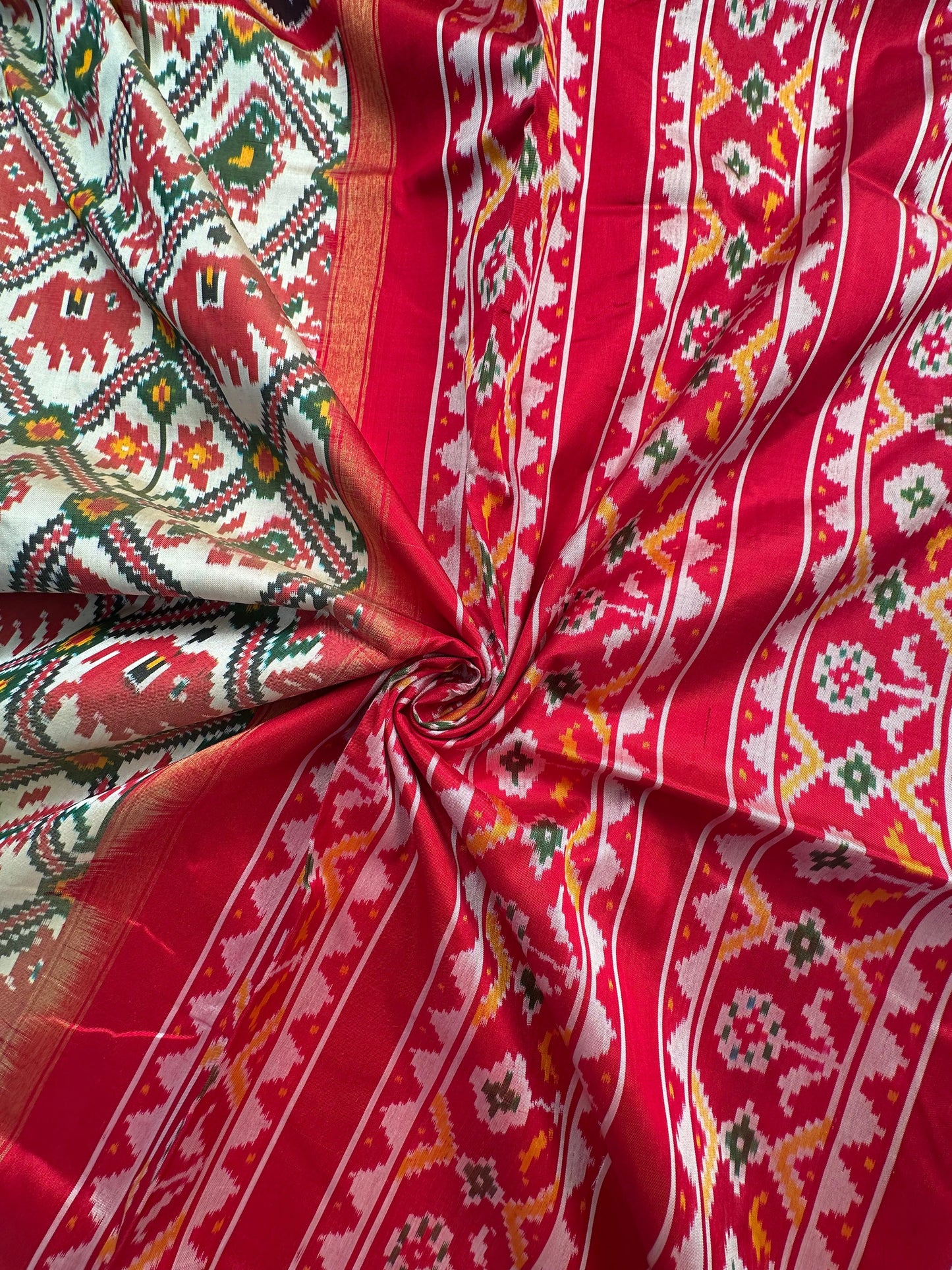 Off White-Red Patola Handloom Silk Saree