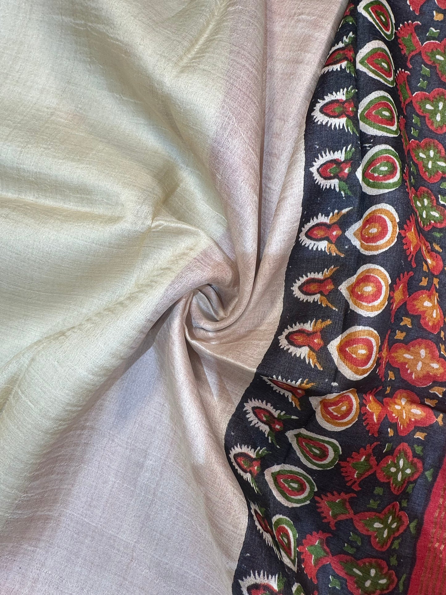 Cream Shantiniketan Print Tussar Silk Saree