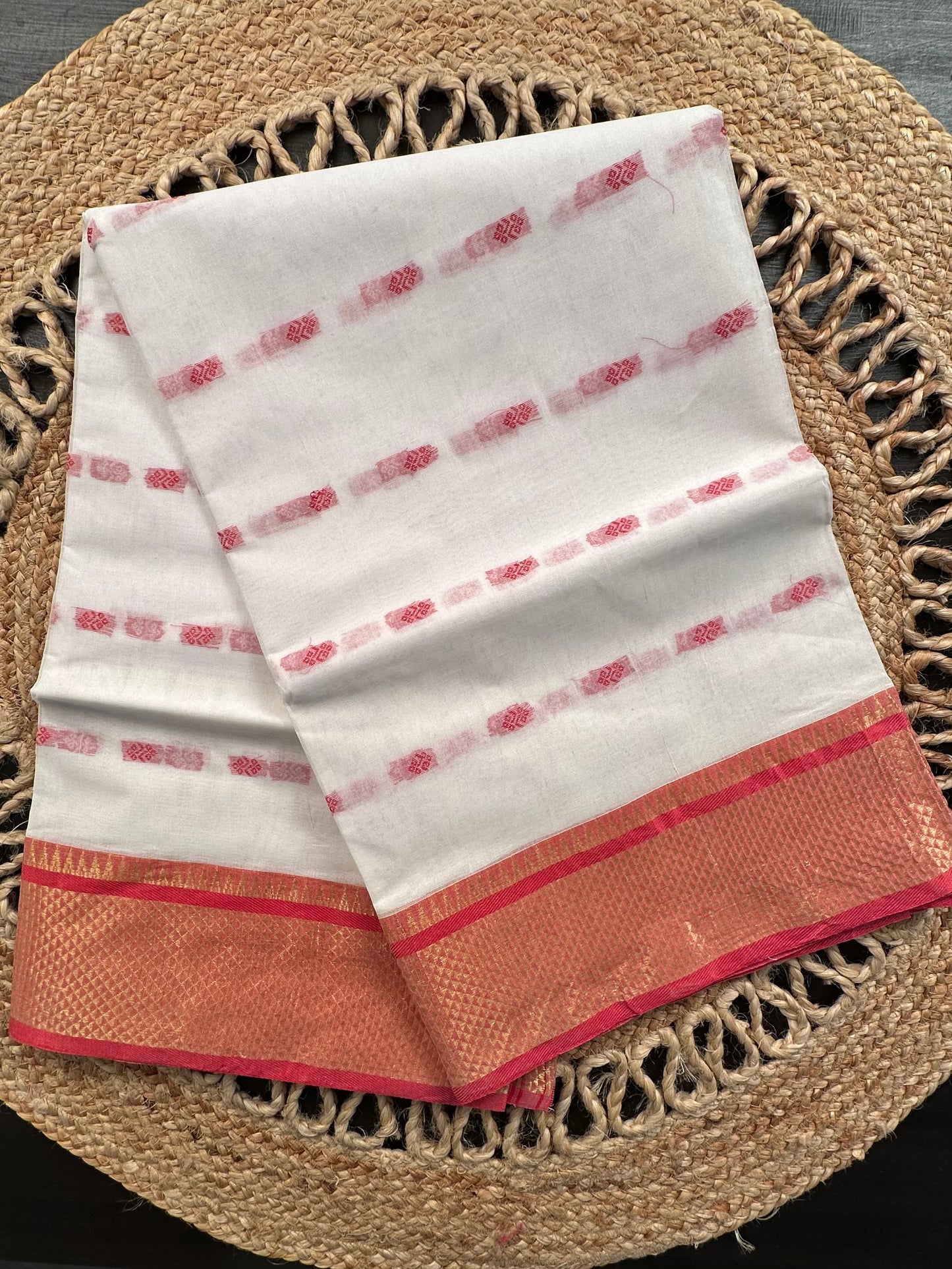 White Red Doodh Aalta Pure Cotton Saree