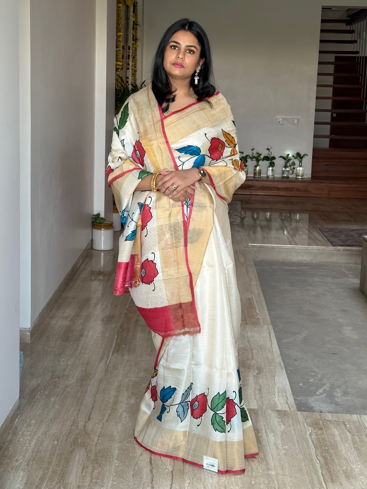 Off-White Floral Print Tussar Silk Saree
