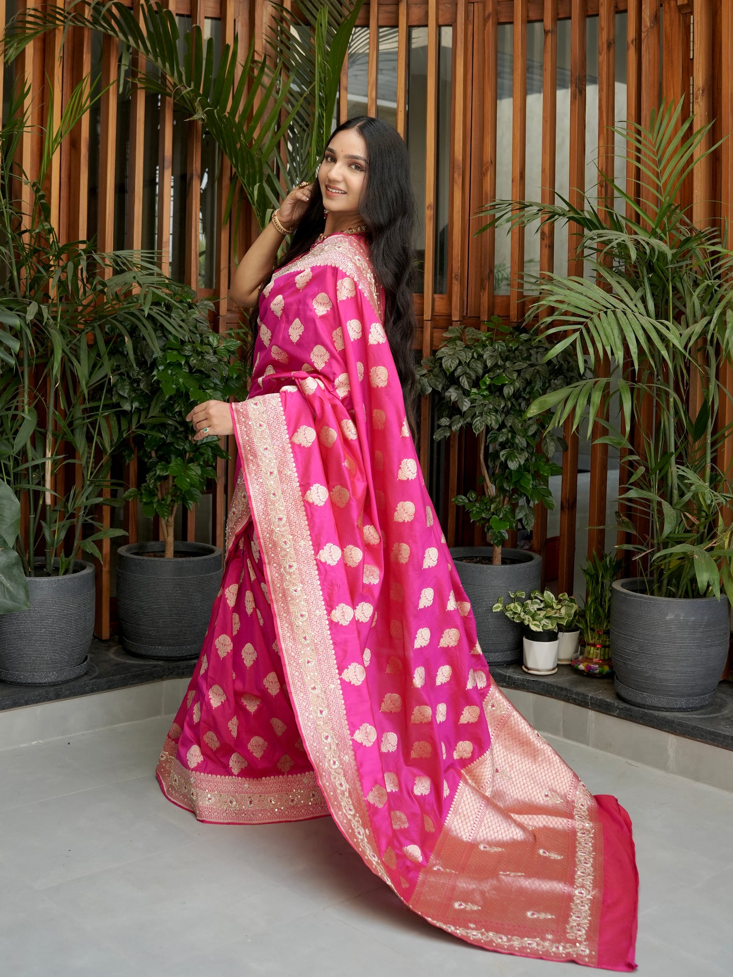 Rani Pure Banarasi Silk Saree With Gotapatti & Zarodozi Work
