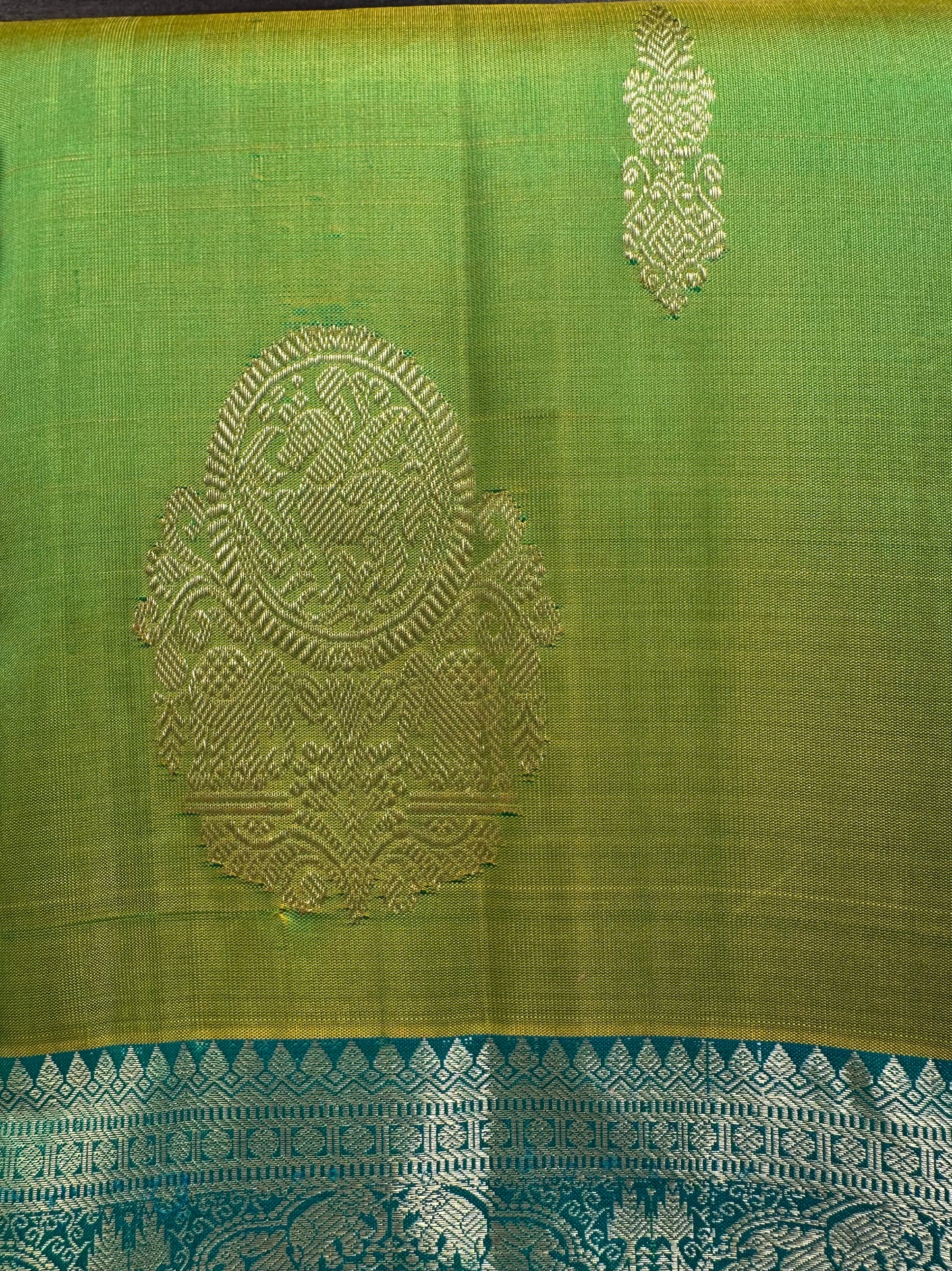 Parrot Green Handloom Kanjivaram Pure Silk Saree
