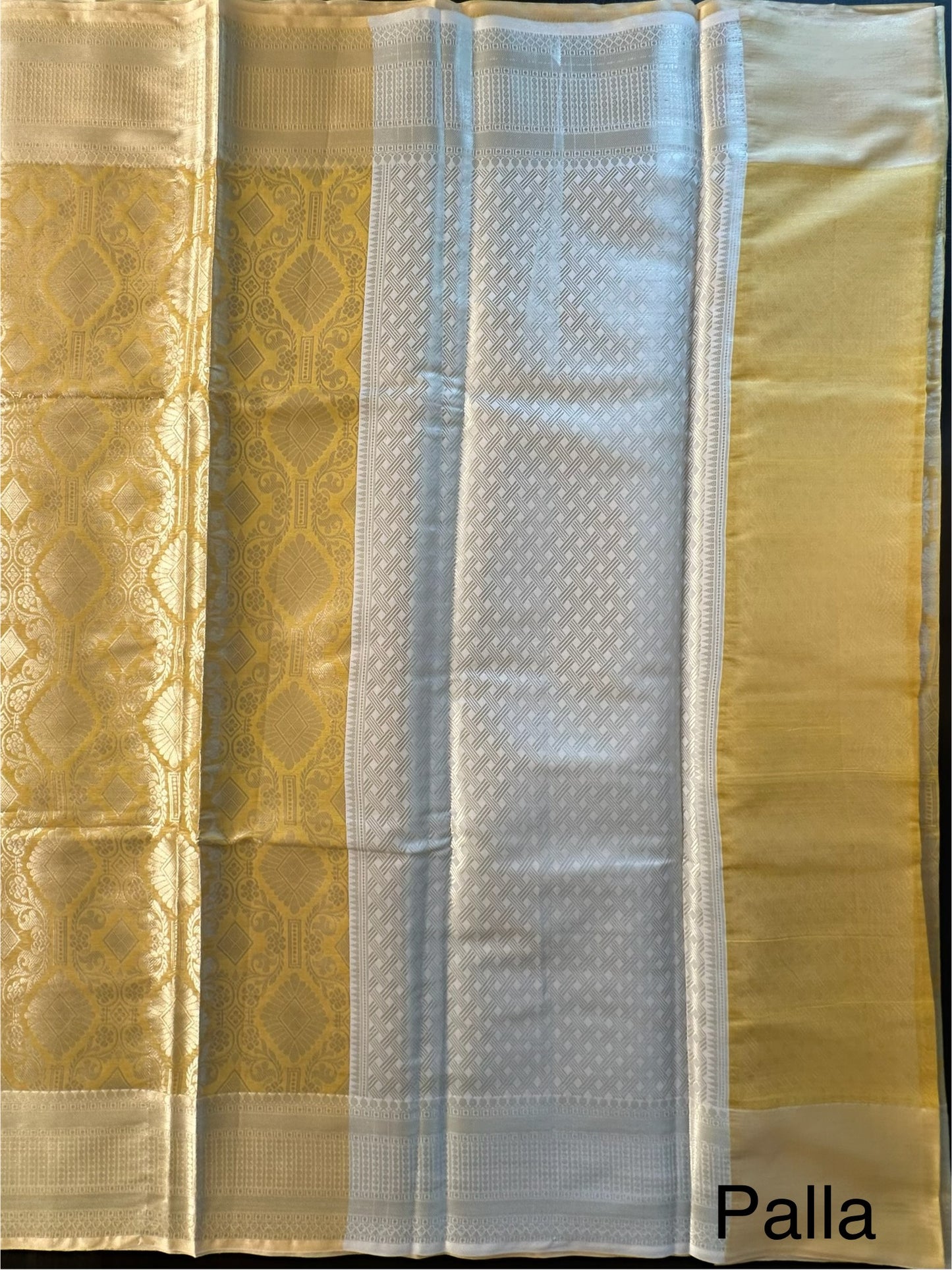 Saadagi Tissue Saree