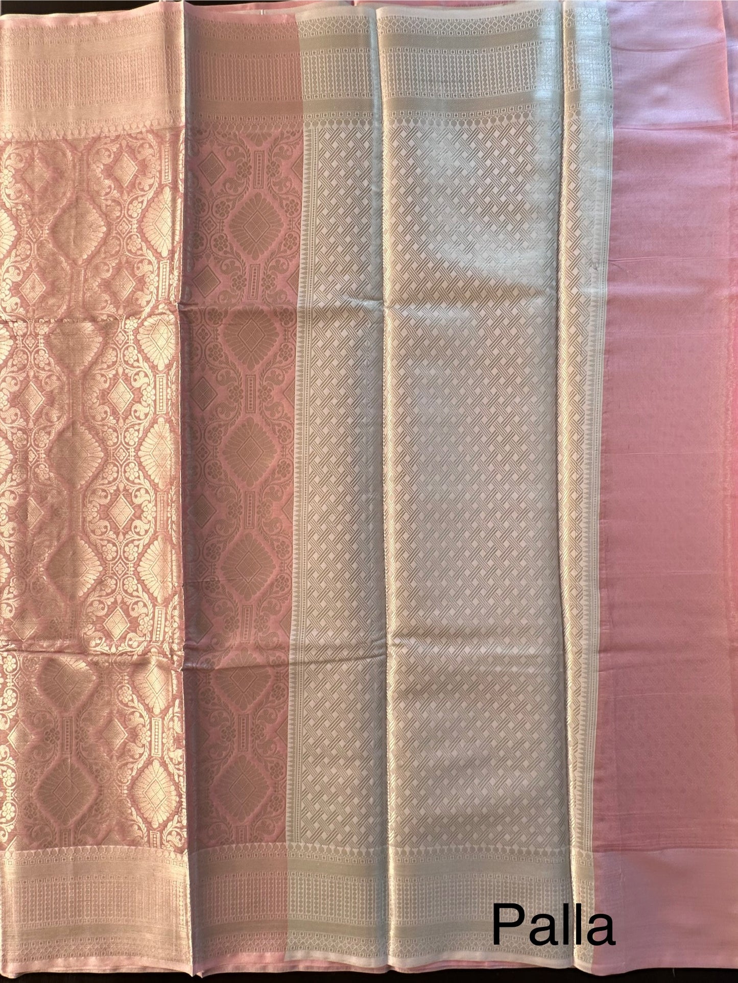 Saadagi Tissue Saree