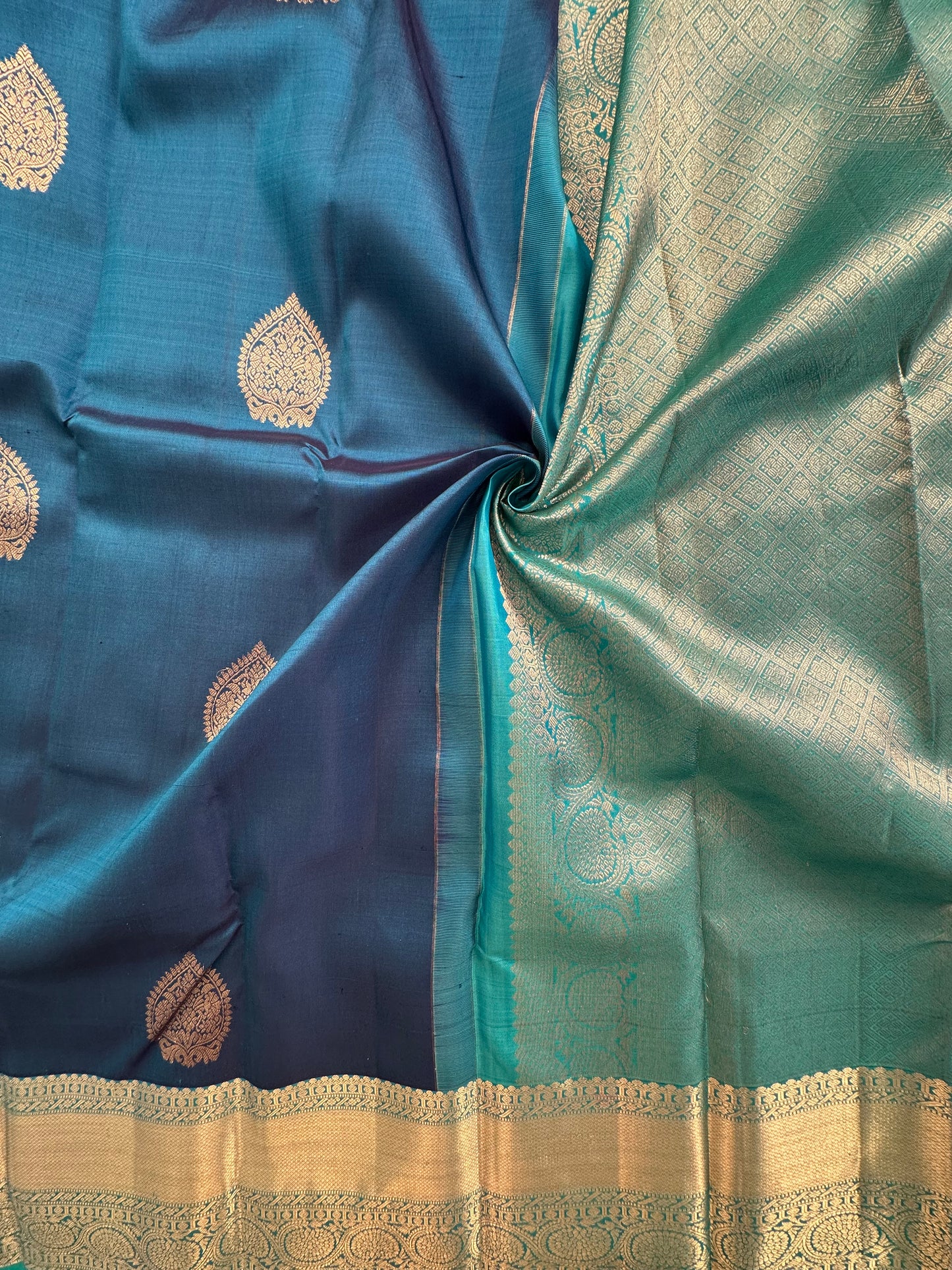 Blue-Firozi Handloom Kanjivaram Pure Silk Saree