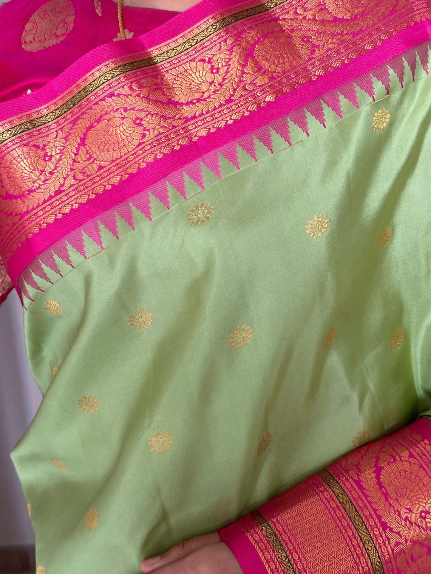 Pista Green-Pink Gadwal Pure Silk Saree