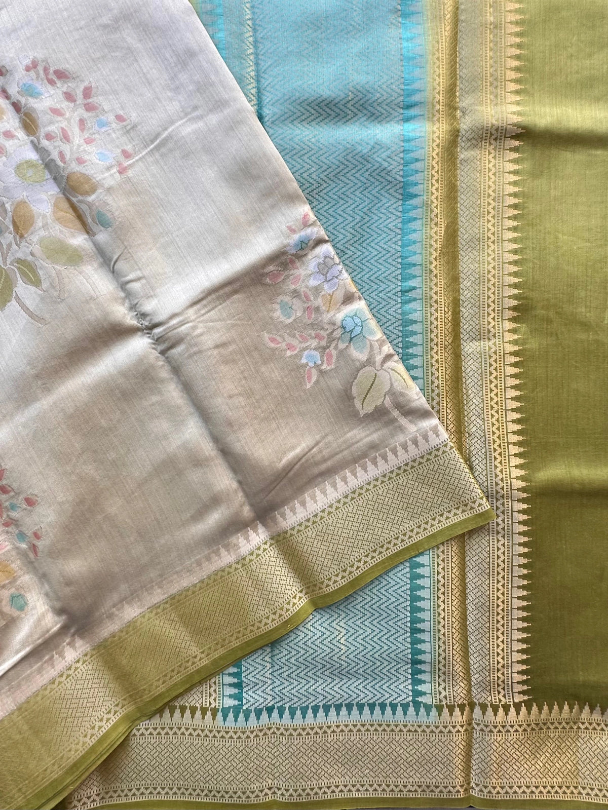Green Vishakha Pure Silk Saree