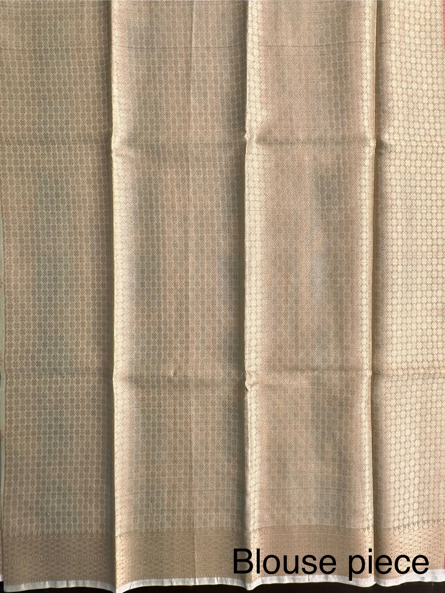 Ishpreet Tissue Saree