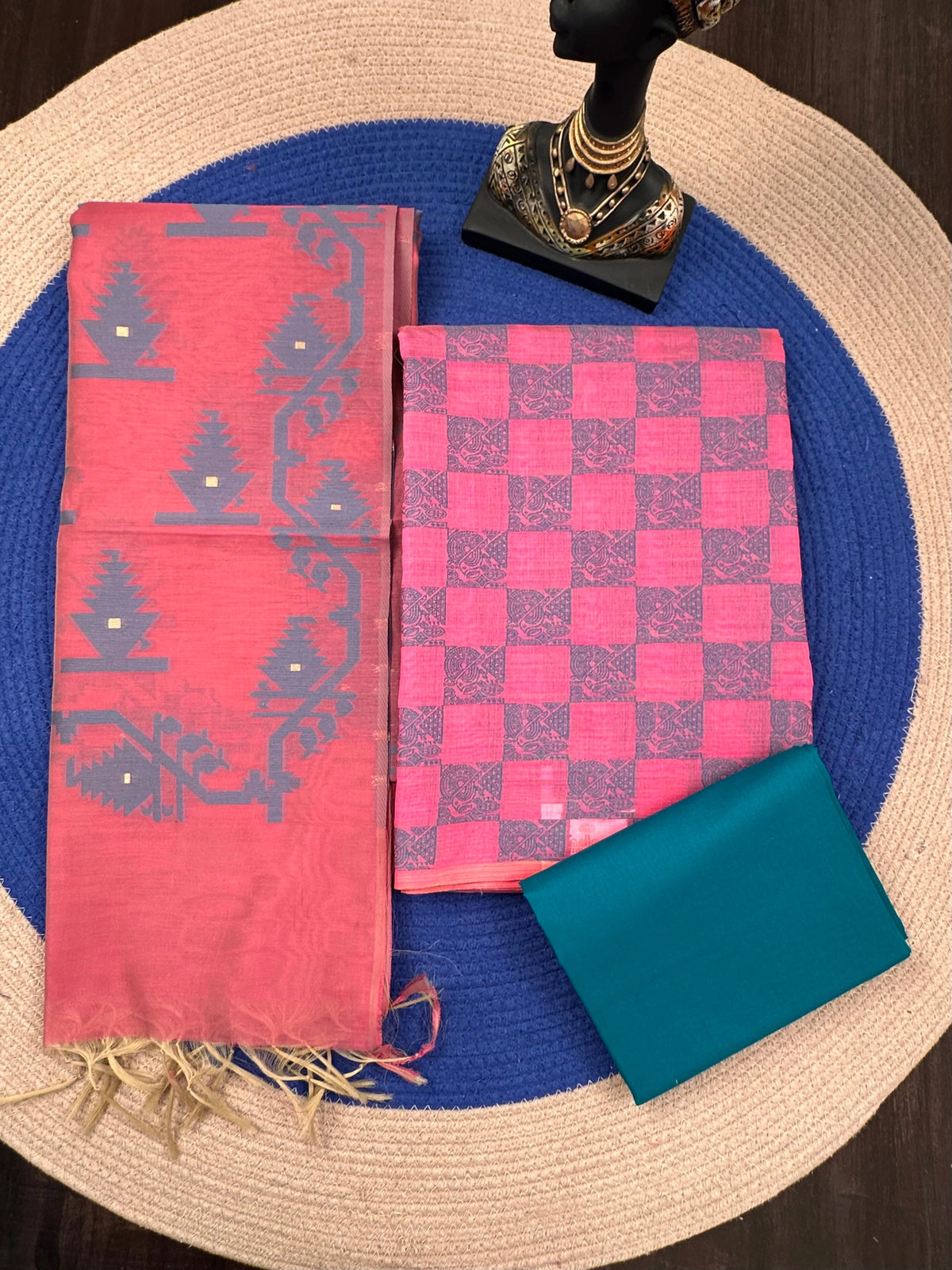 Pink Jacquard 3-piece Unstitched Cotton Suit