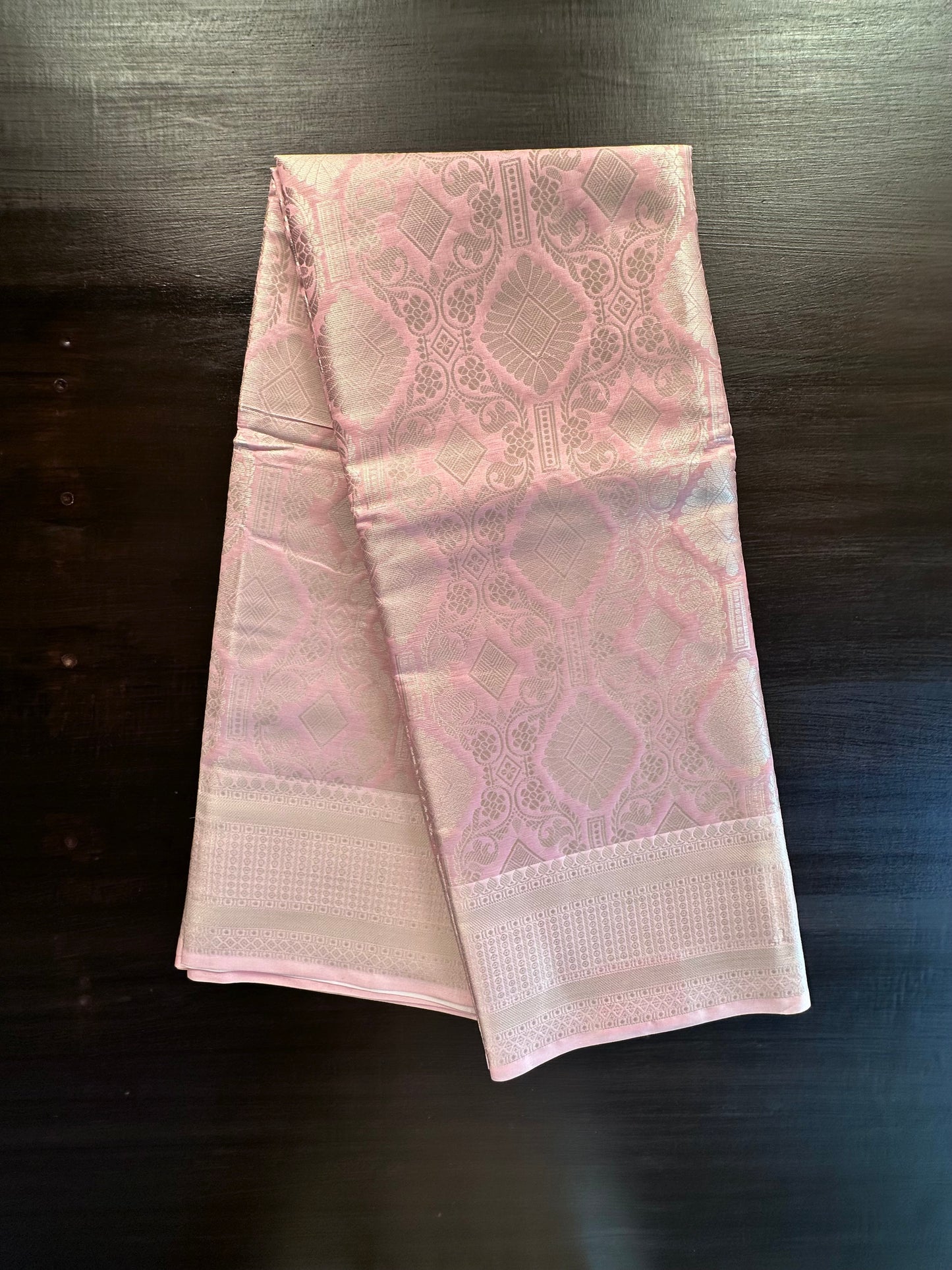 Saadagi Tissue Saree