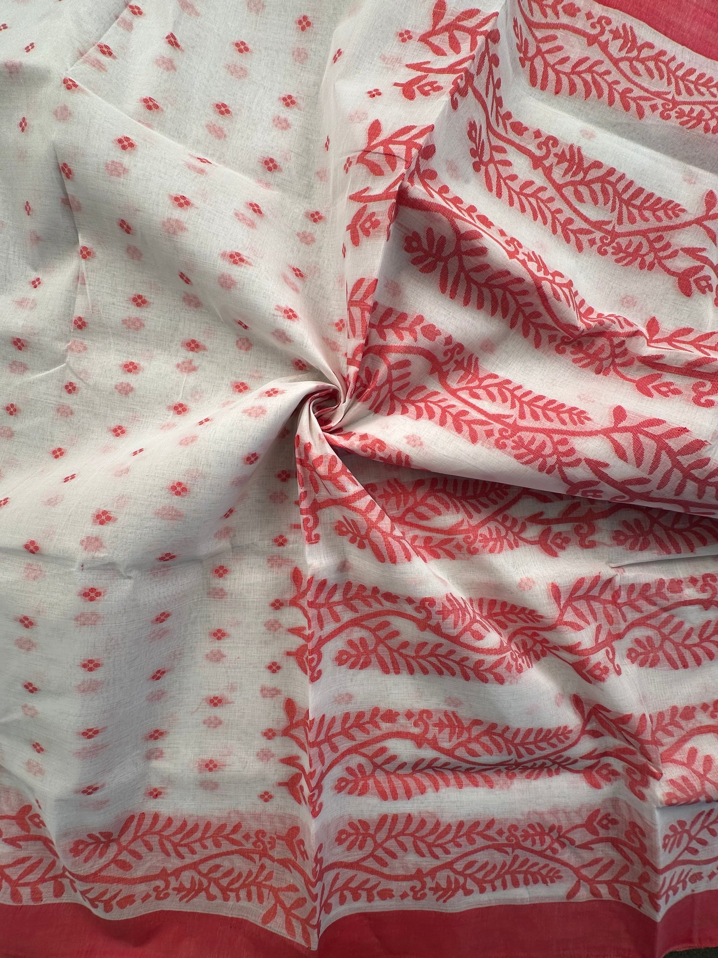 White Red Doodh Aalta Pure Cotton Saree
