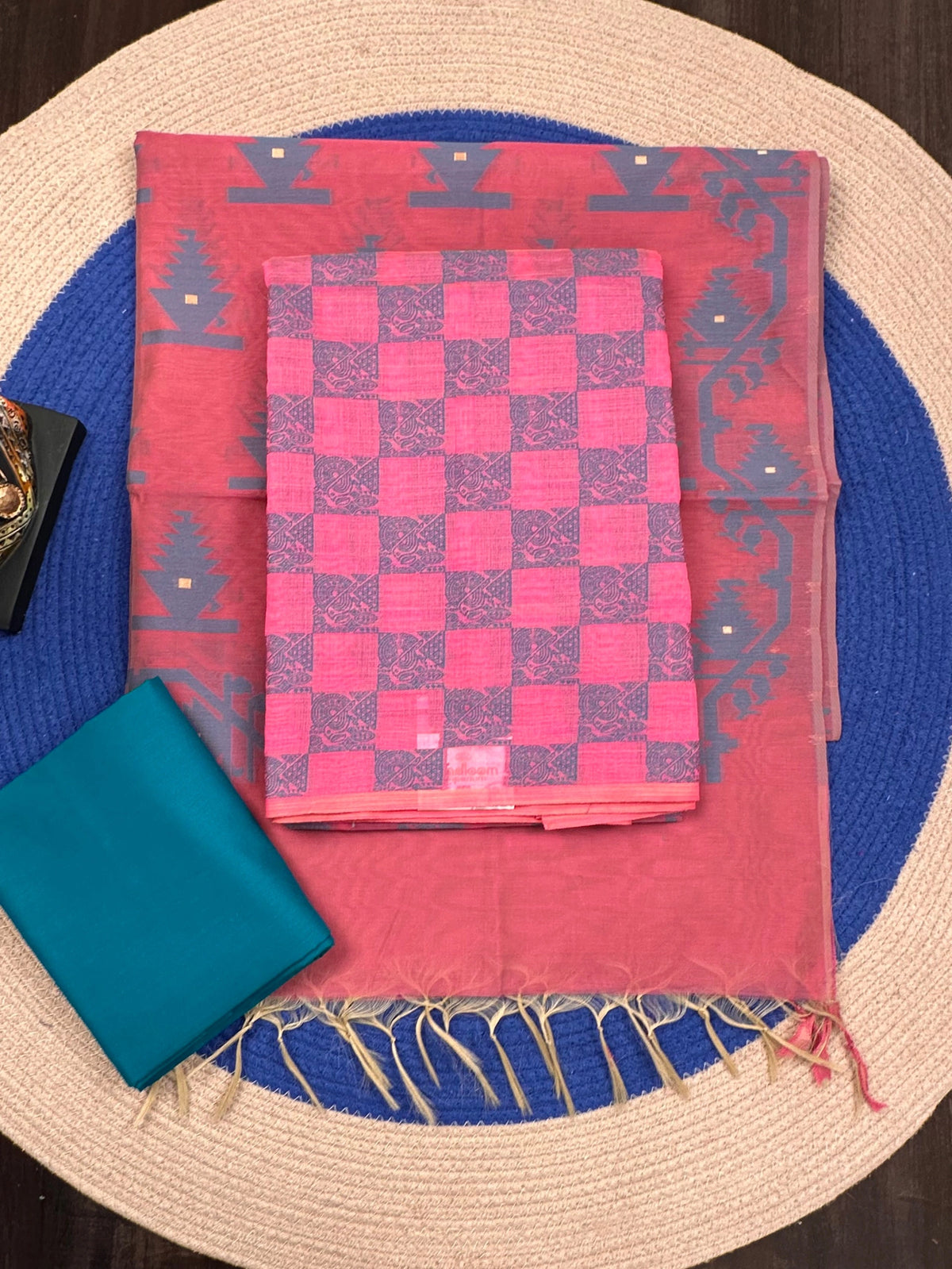 Pink Jacquard 3-piece Unstitched Cotton Suit