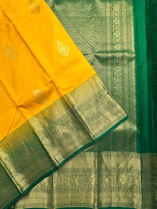 Mustard-Bottle Green Handloom Kanjivaram Pure Silk Saree