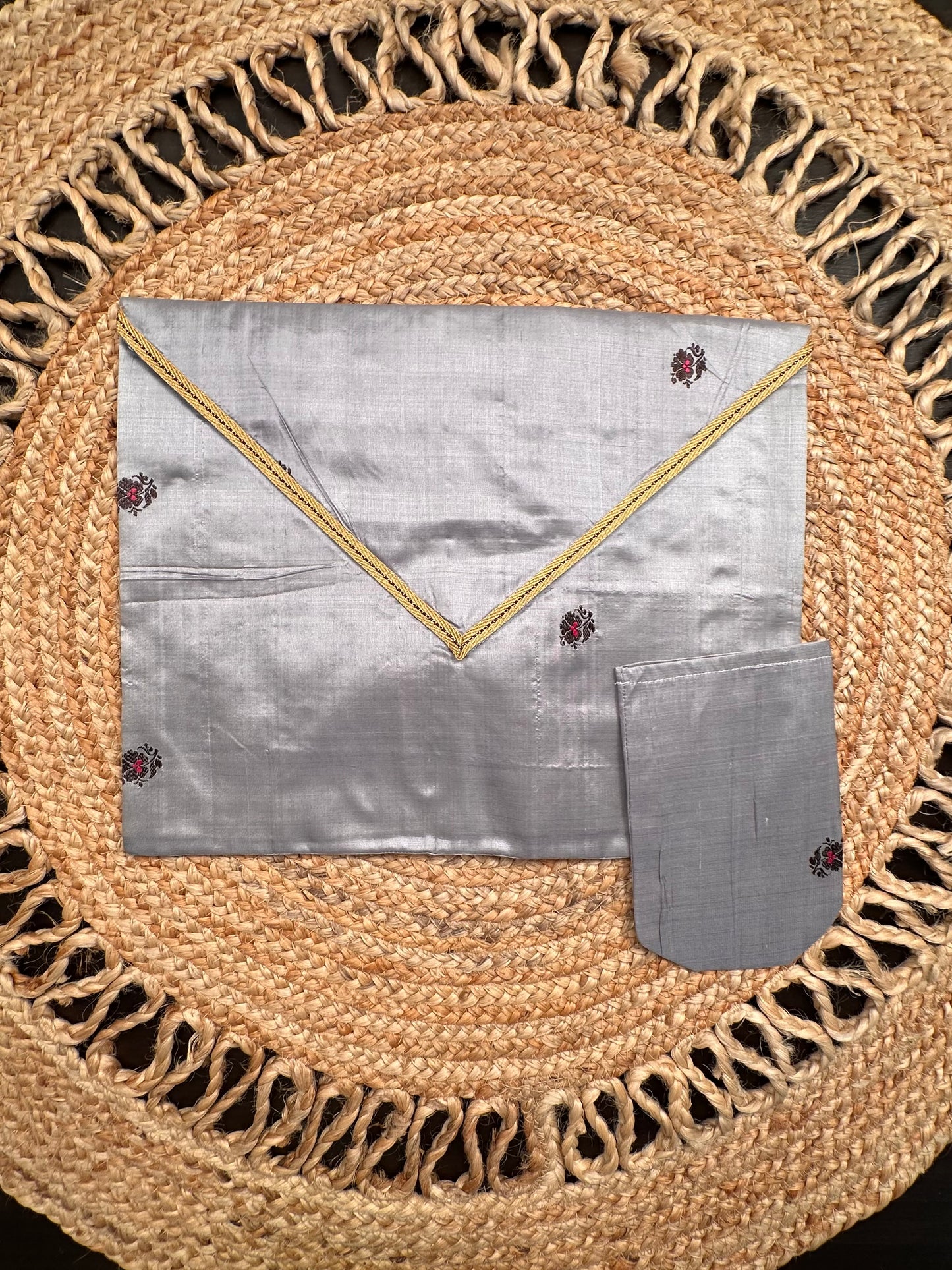 Grey Pure Silk Saree Bag With Pouch