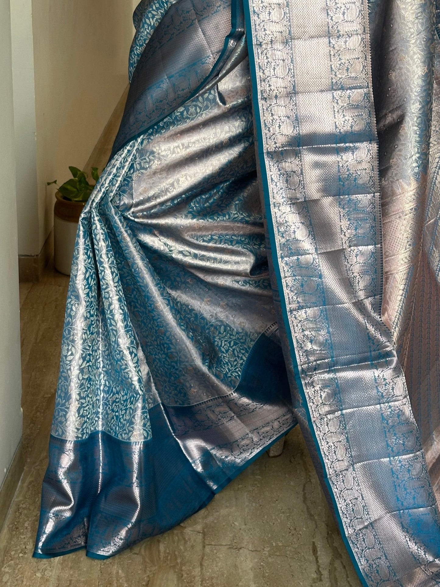 Blue Handloom  Jamawar Pure Tissue Silk Saree