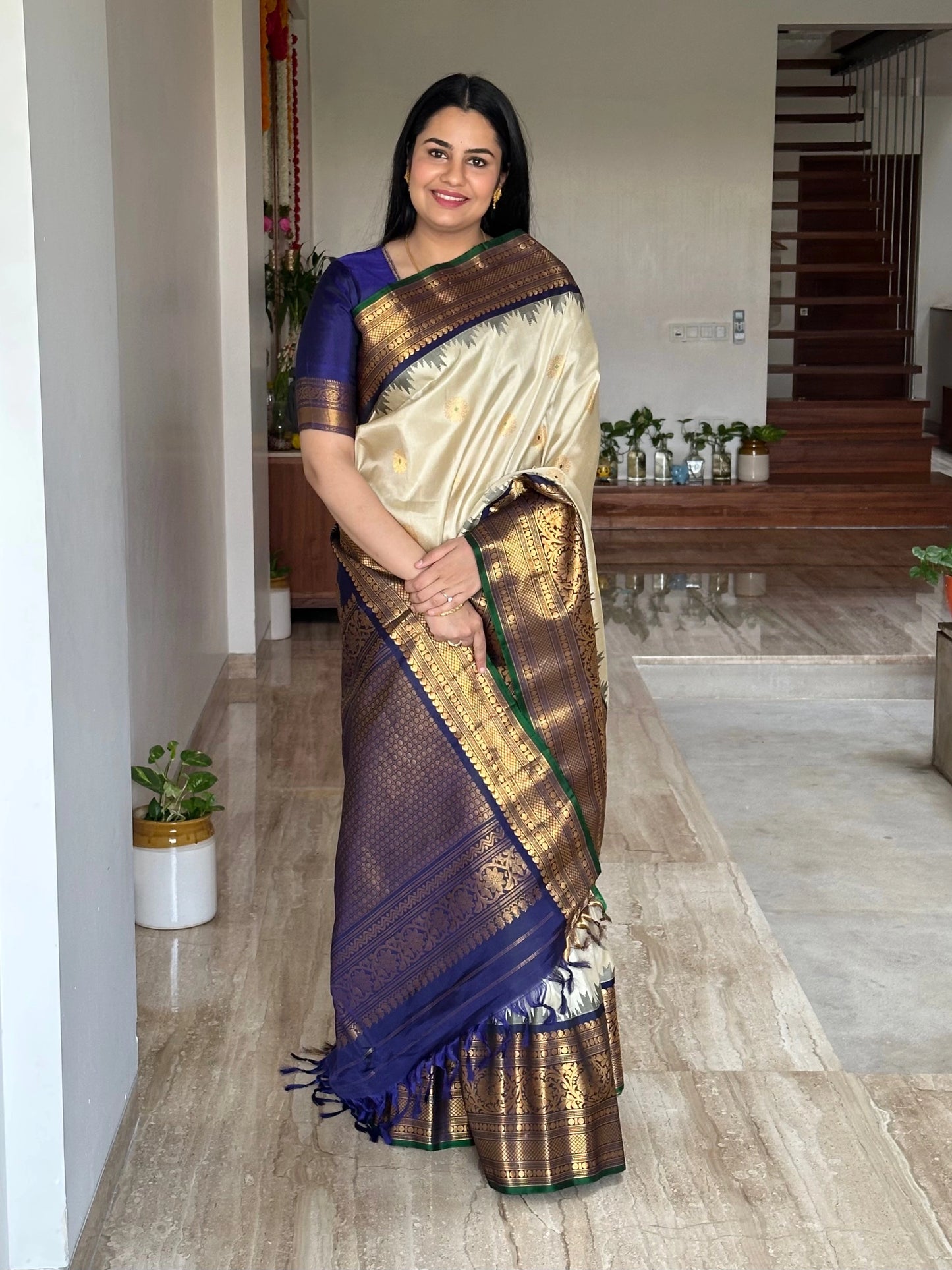 Cream-Navy Blue Gadwal Pure Silk Saree