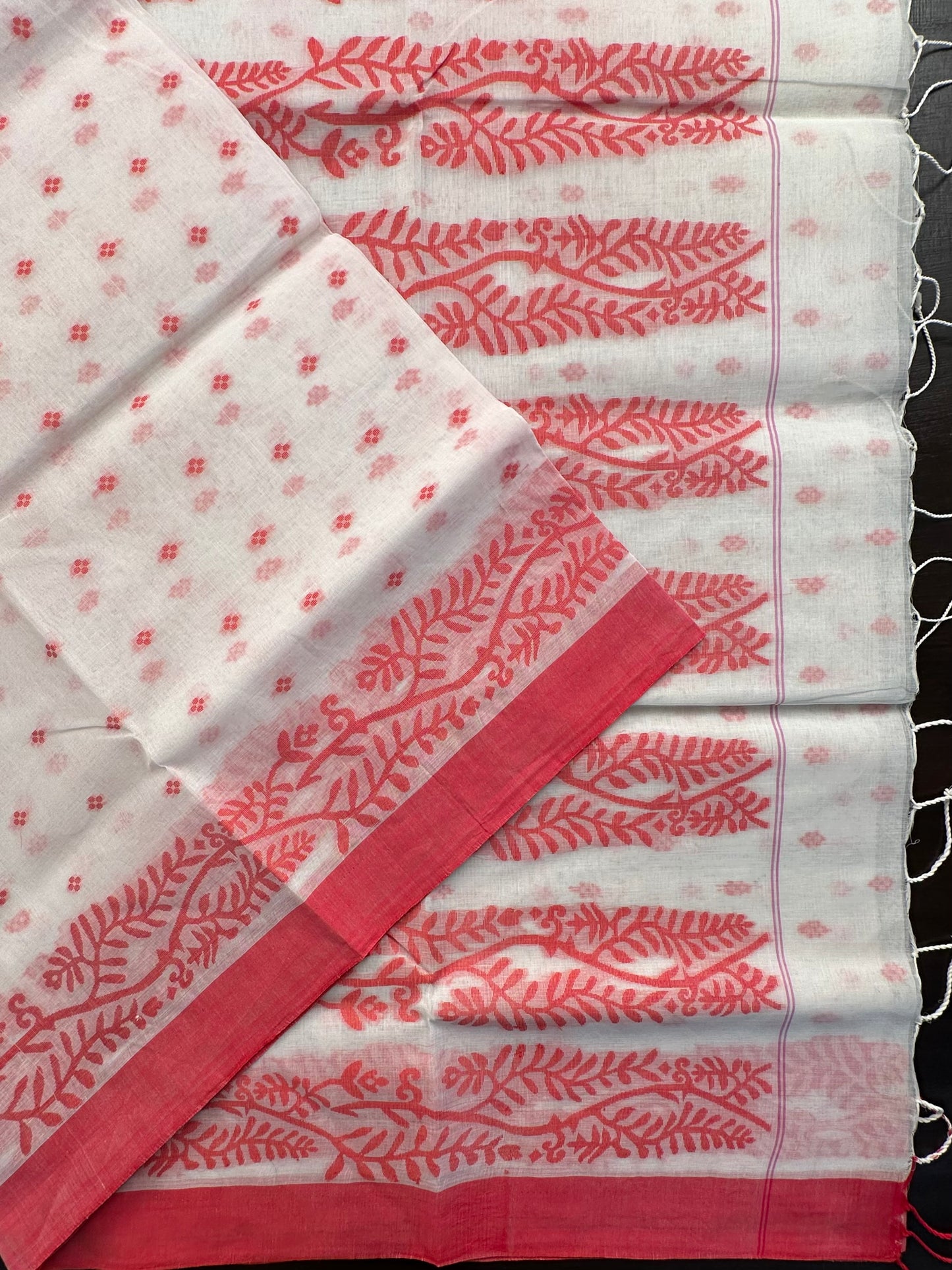 White Red Doodh Aalta Pure Cotton Saree