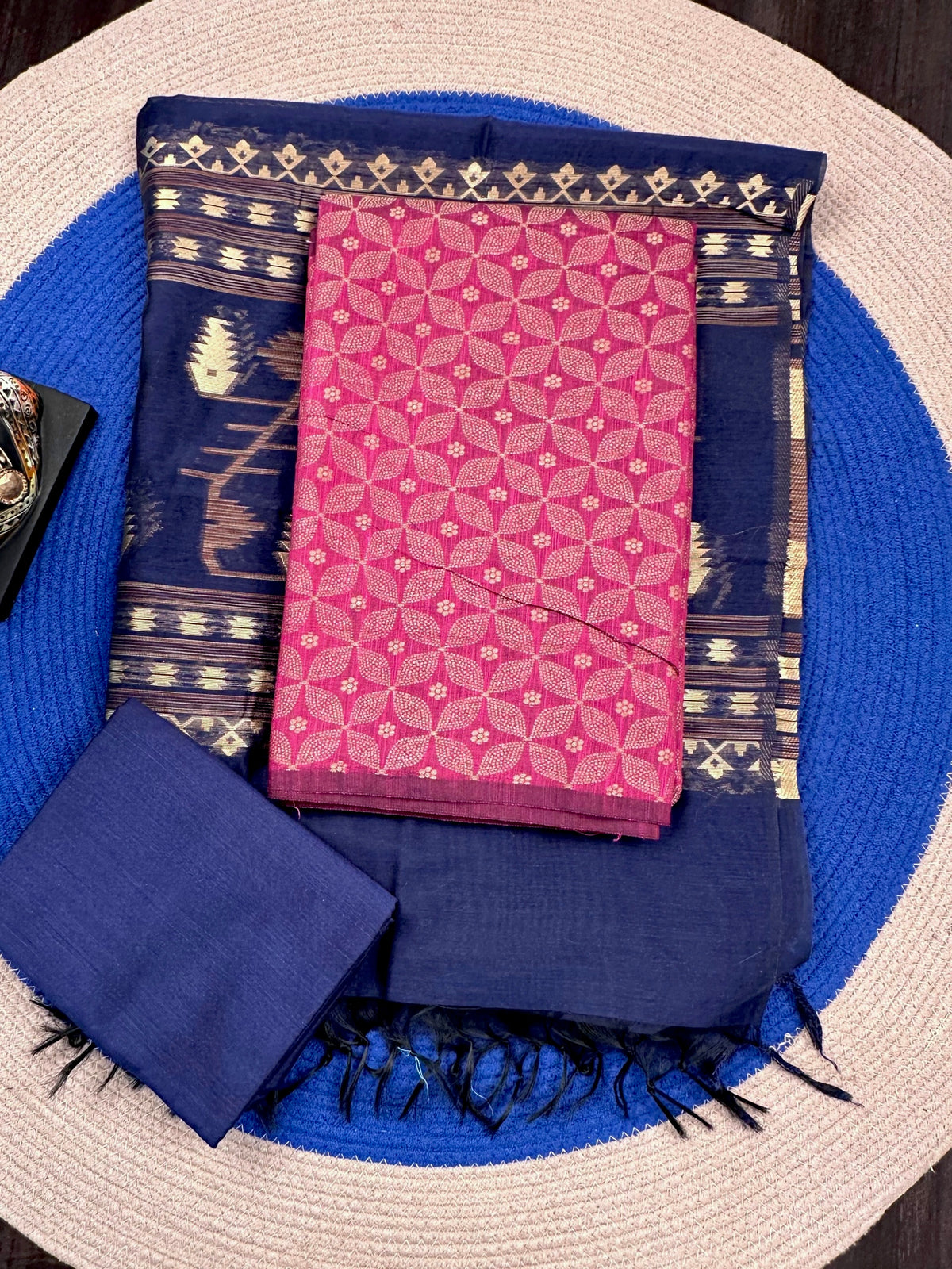 Magenta Jacquard 3-piece Unstitched Cotton Suit