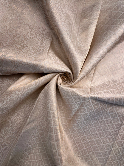 Off White Handloom Kanjivaram Jamawar Pure Silk Saree