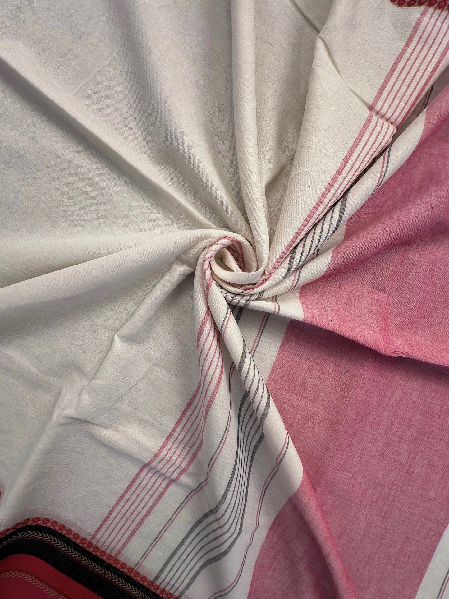 Off White-Red Piyali Bengal Cotton Saree