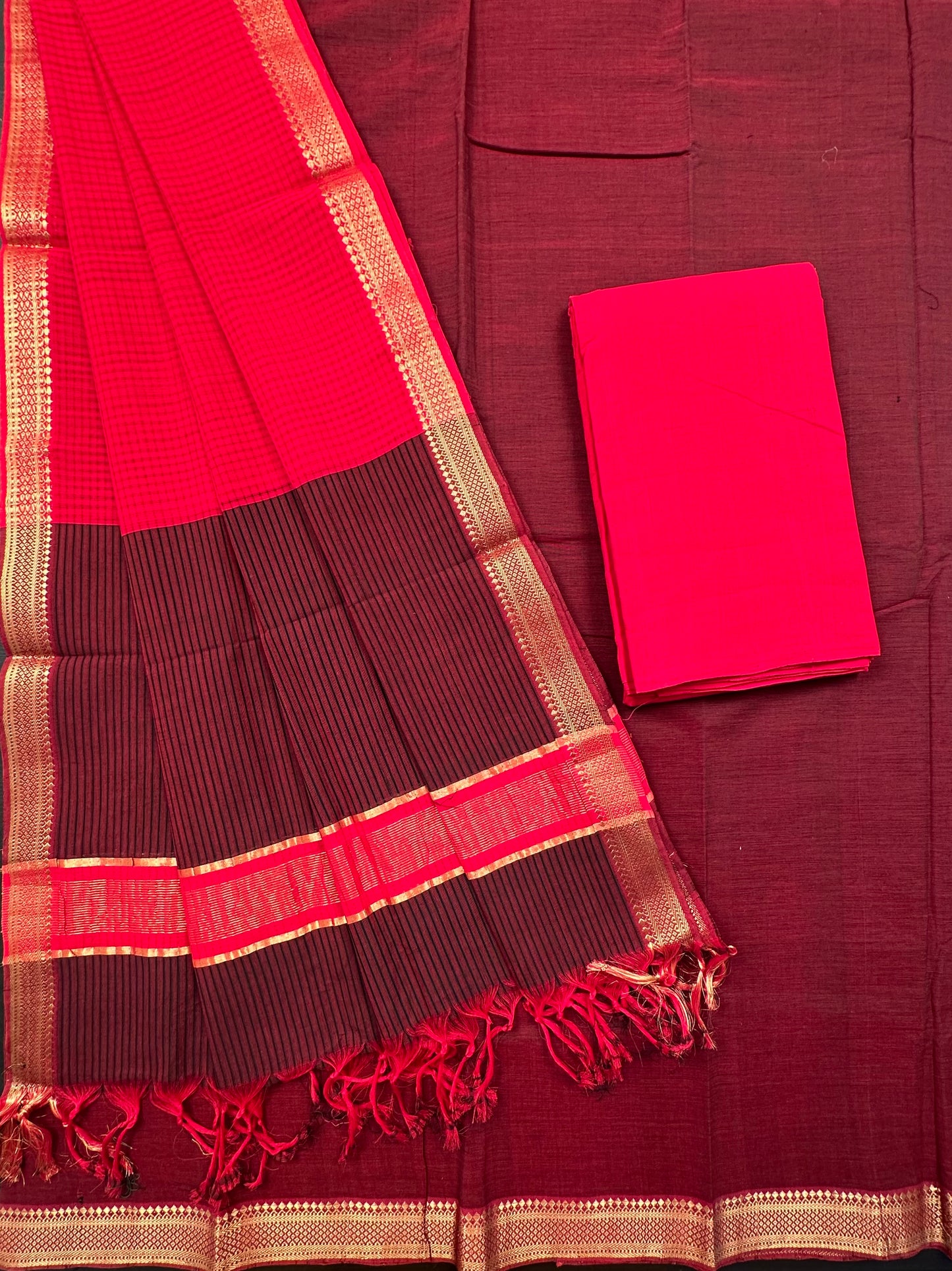 Maroon Mangalgiri Pure Cotton Unstitched 3-Piece Suit