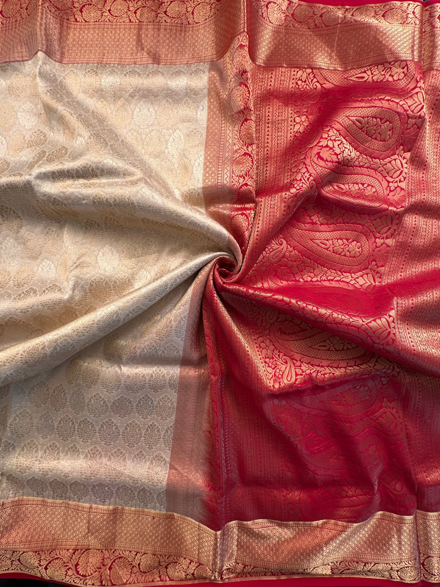 Cream-Red Handloom Kanjivaram Jamawar Pure Silk Saree