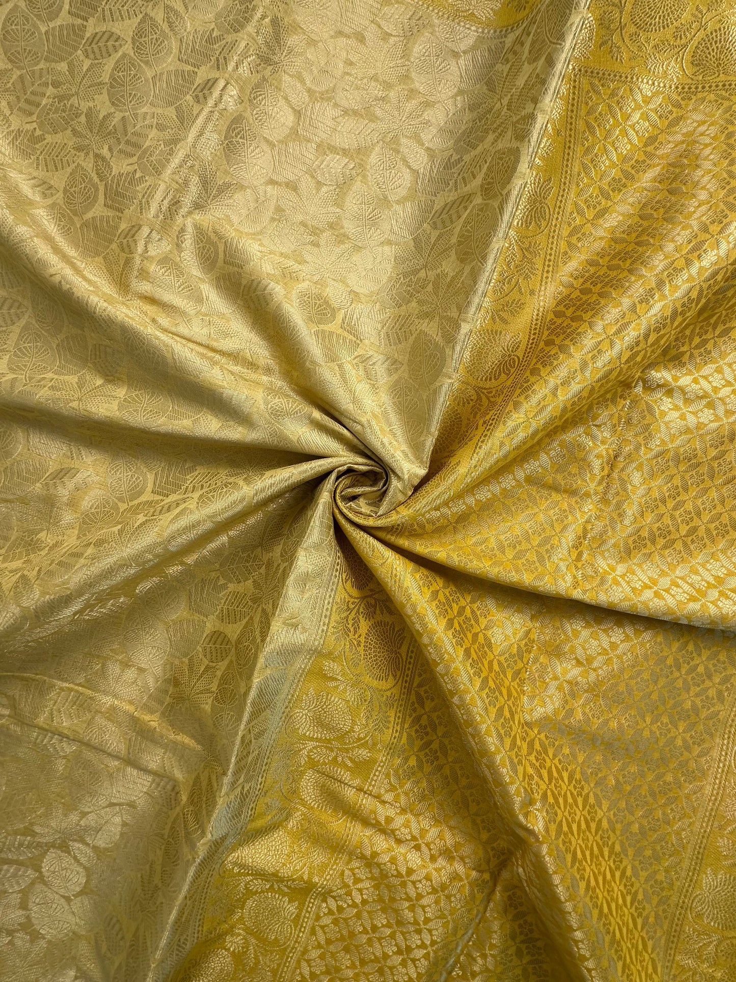 Golden Vartika Tissue Saree