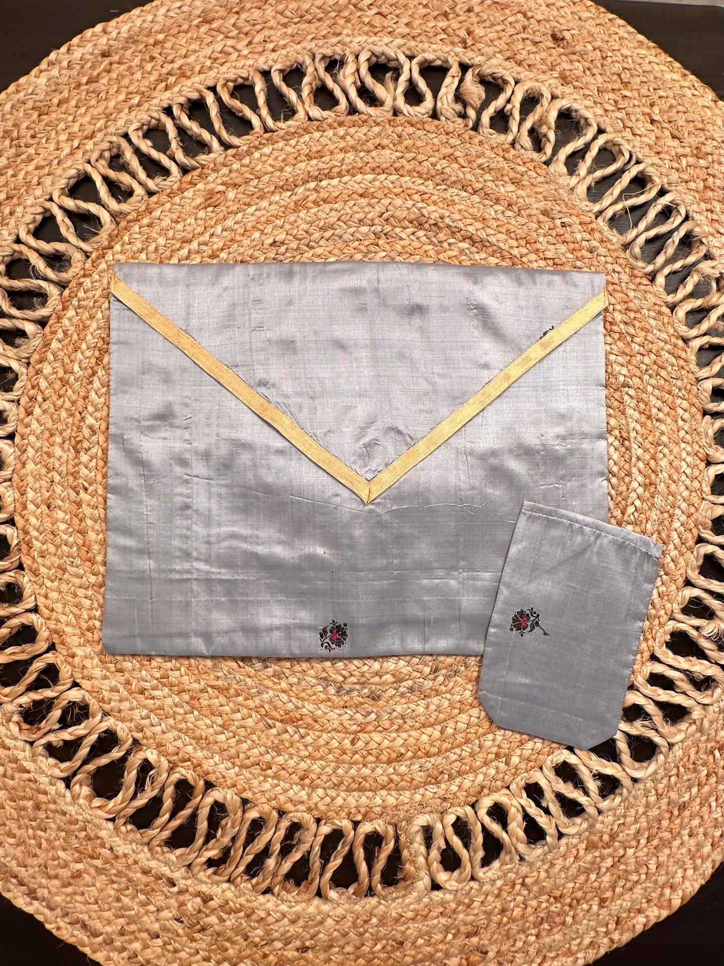 Grey Pure Silk Saree Bag With Pouch