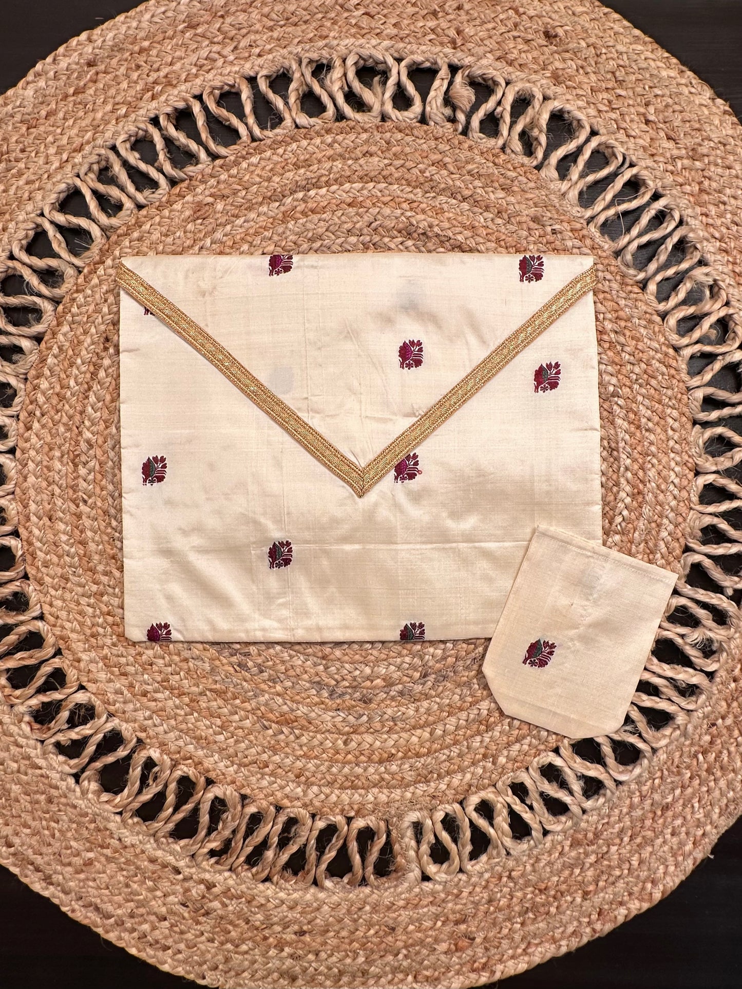 Cream Pure Silk Saree Bag With Pouch