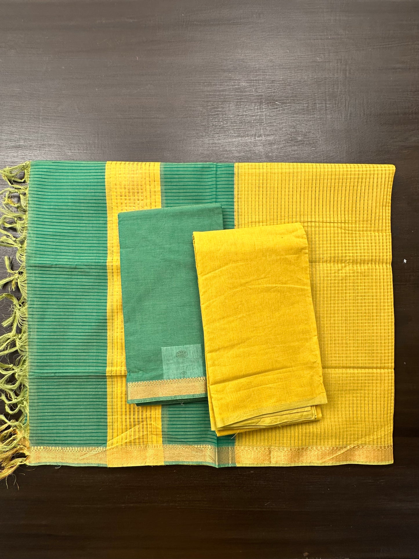 Green Mangalgiri Pure Cotton Unstitched 3-Piece Suit