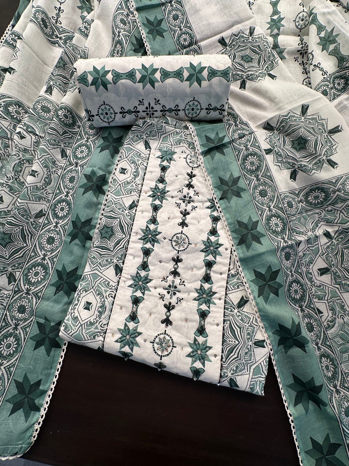 Off White-Rama Green Necktie Cotton 3-Piece Suit