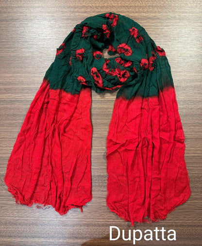 red and green bandhej dupatta