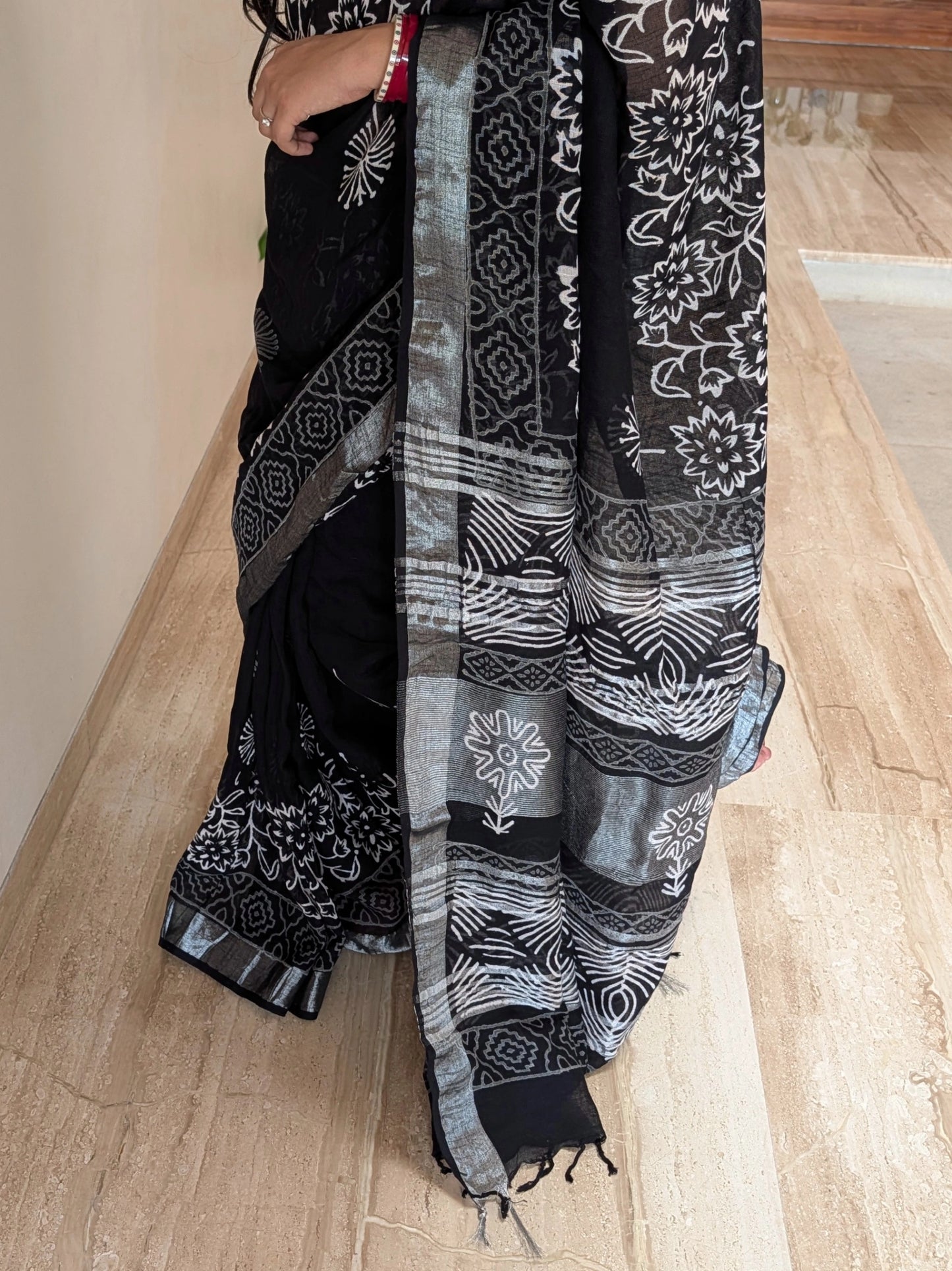 Black Printed Linen Saree